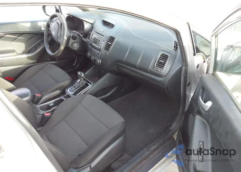 2017 Kia Forte Lx z USA, uszkodzony, nr VIN 3KPFK4A73HE099231